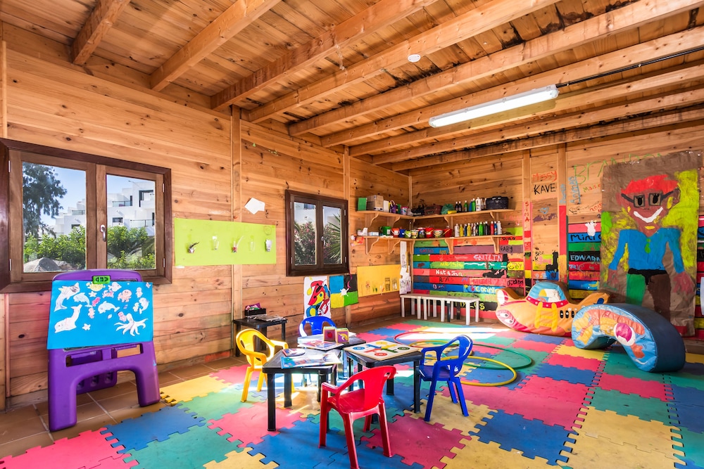 Hotel BlueBay Lanzarote - All inclusive — Attractions for children in Costa Teguise, Canary Islands