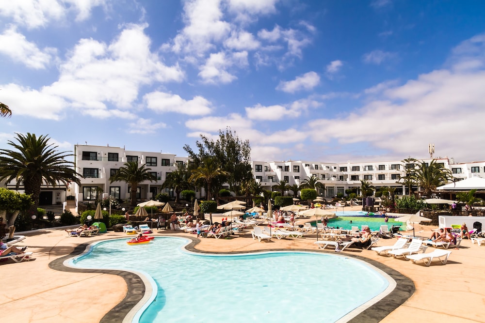 Hotel BlueBay Lanzarote - All inclusive — Swimming pool in Costa Teguise, Canary Islands
