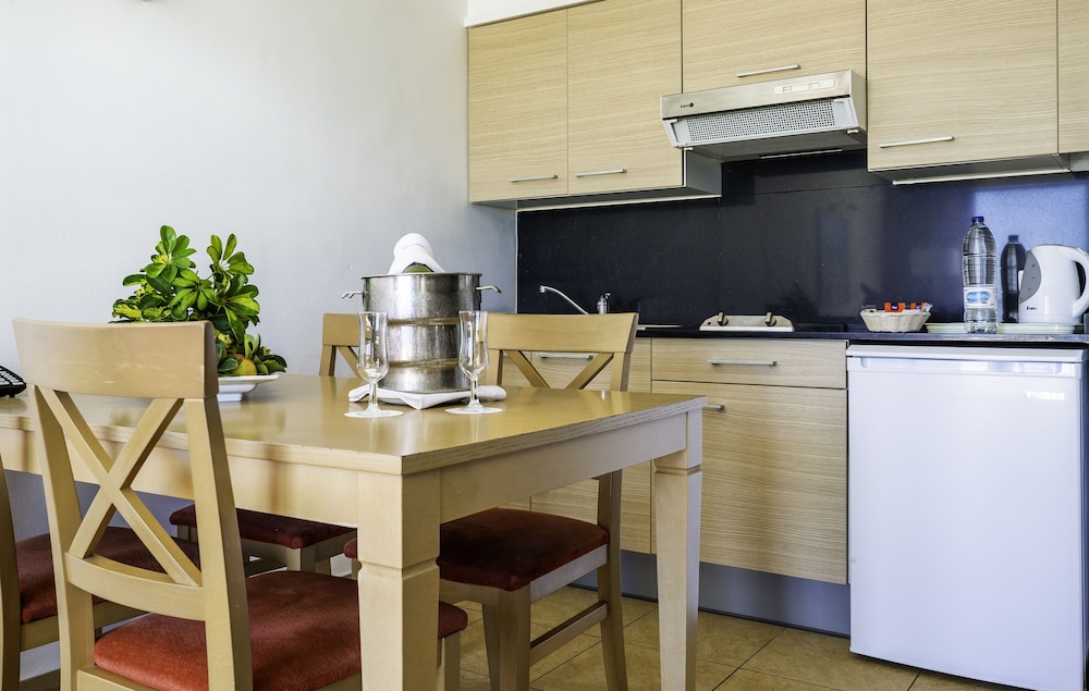 Hotel BlueBay Lanzarote - All inclusive — Hotel rooms in Costa Teguise, Canary Islands
