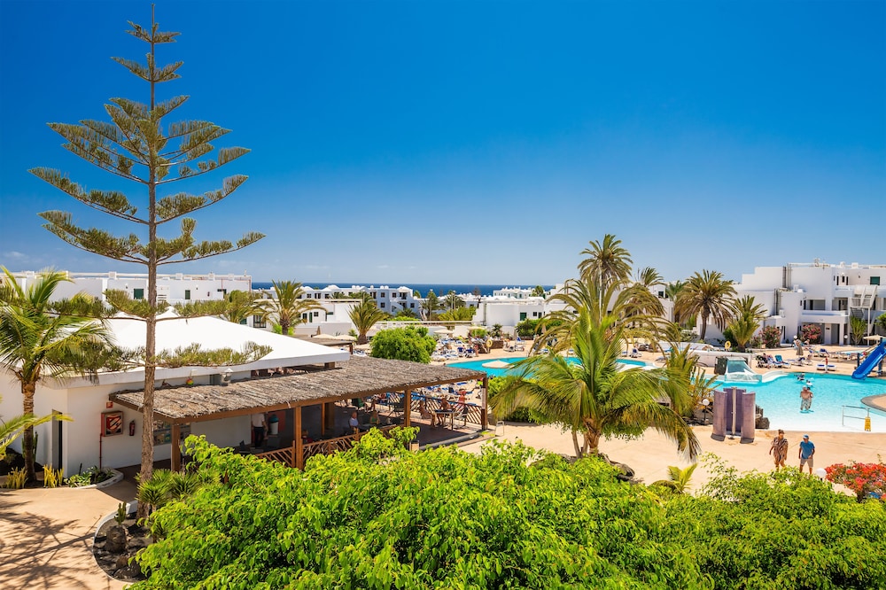 Hotel BlueBay Lanzarote - All inclusive — Beach in Costa Teguise, Canary Islands