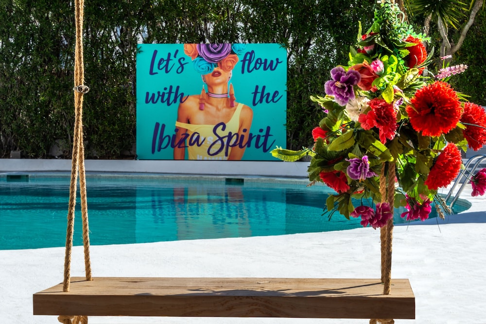 Hotel Vibra Bossa Flow - Adults Only — Swimming pool in Playa d'en Bossa, Balearic Islands