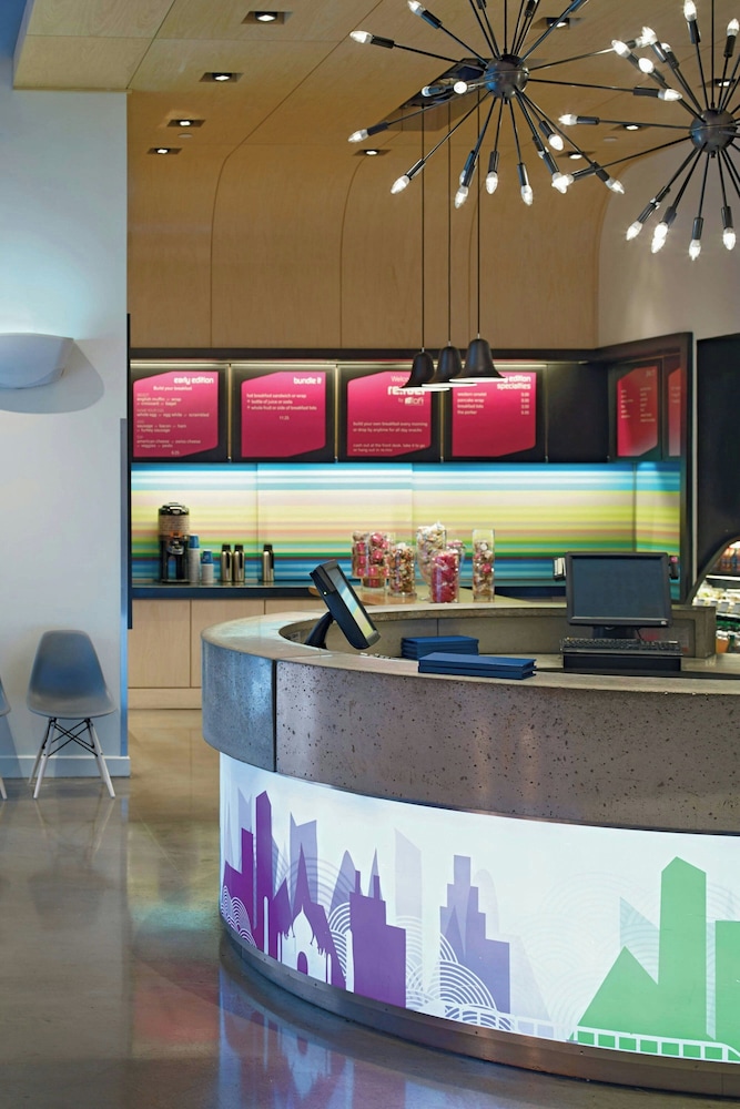 Aloft by Marriott Harlem — Restaurant & bars in New York City, New York State