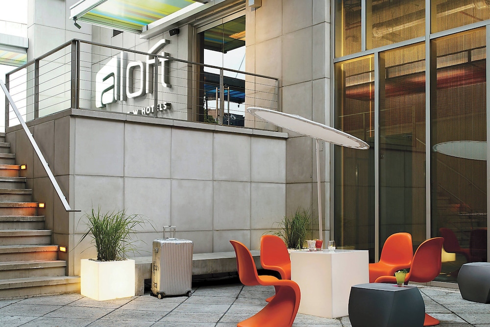 Aloft by Marriott Harlem — Hotel building in New York City, New York State