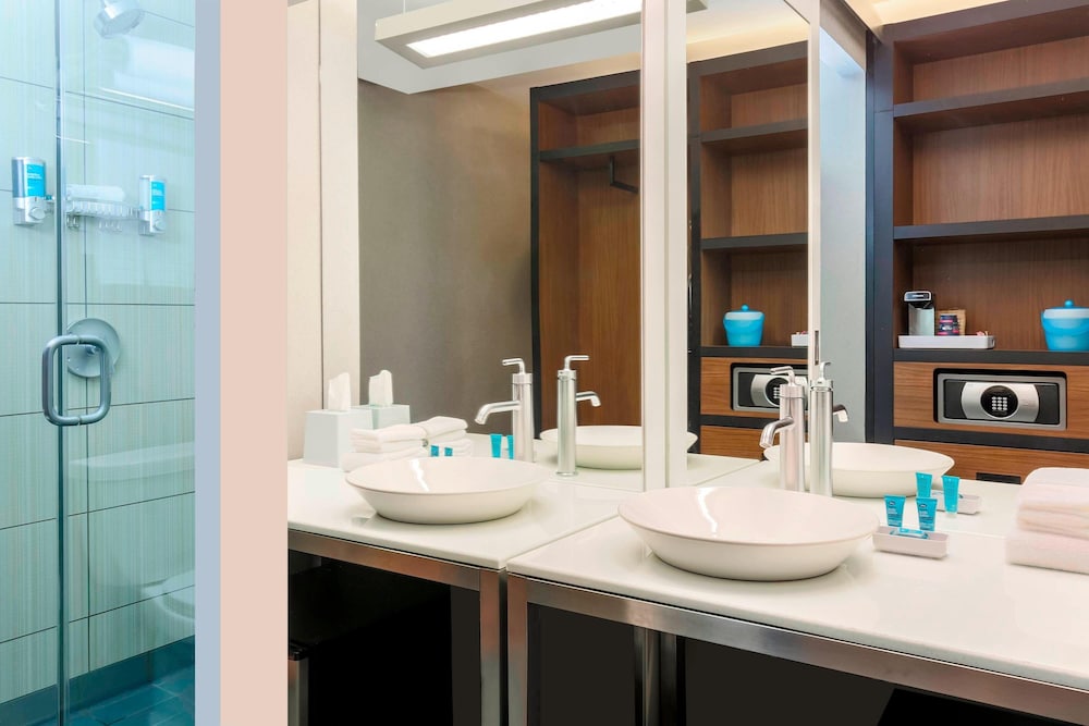 Aloft by Marriott Harlem — Hotel rooms in New York City, New York State