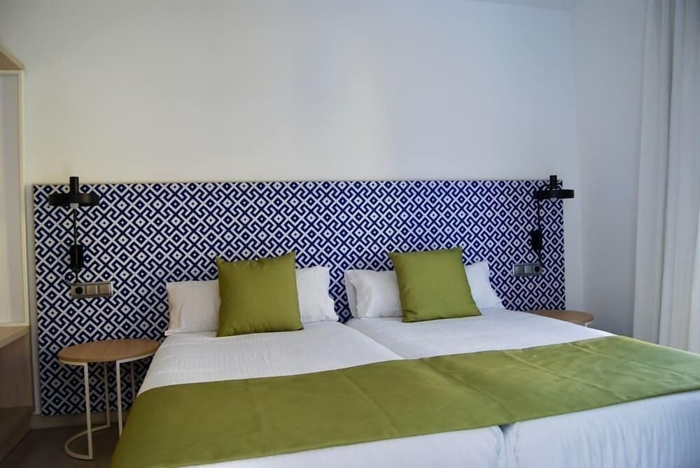 Broncemar Beach — Hotel rooms in Costa de Antigua, Canary Islands