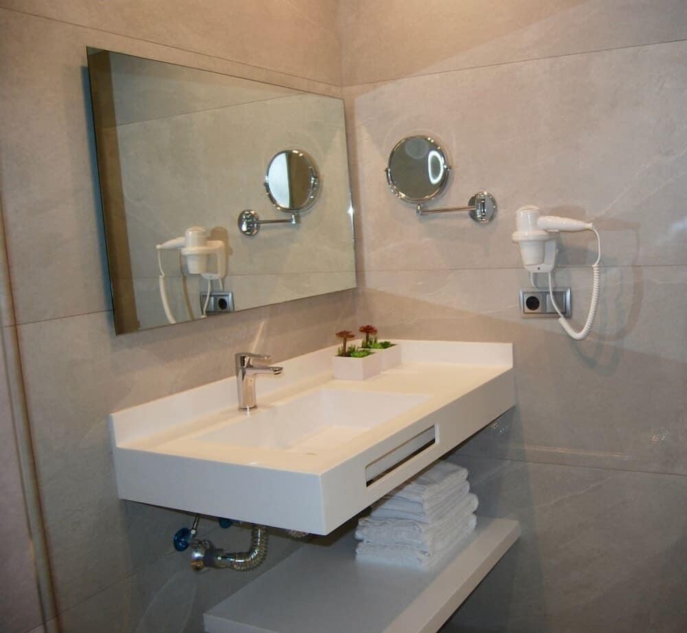 Broncemar Beach — Hotel rooms in Costa de Antigua, Canary Islands