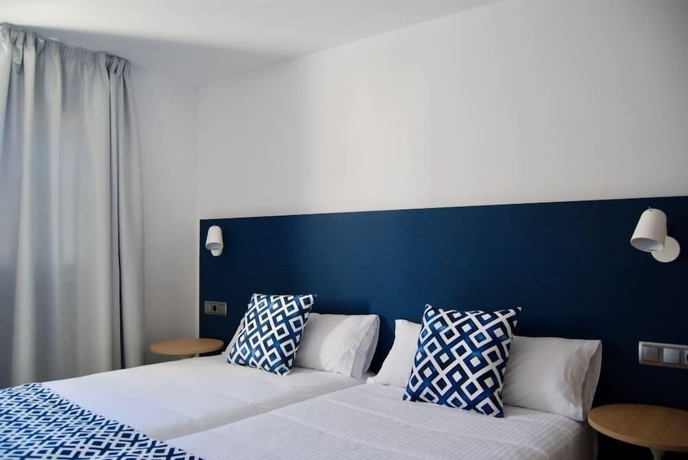 Broncemar Beach — Hotel rooms in Costa de Antigua, Canary Islands