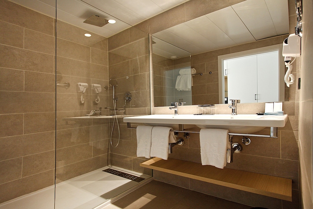 BG Hotel Caballero — Hotel rooms in Playa de Palma, Balearic Islands