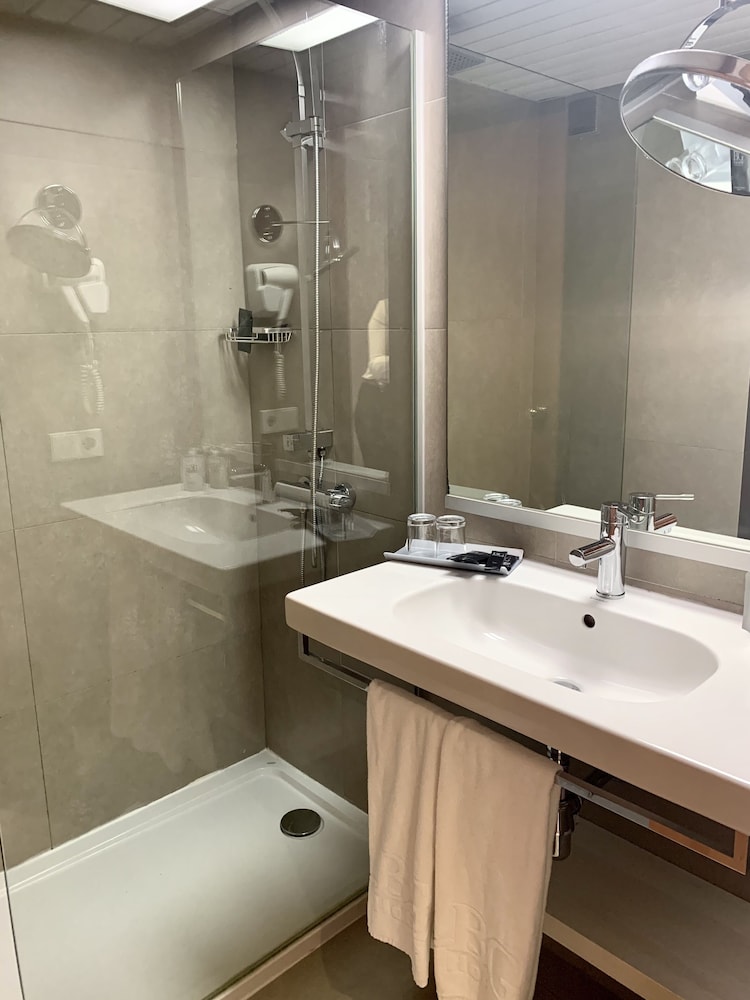 BG Hotel Caballero — Hotel rooms in Playa de Palma, Balearic Islands