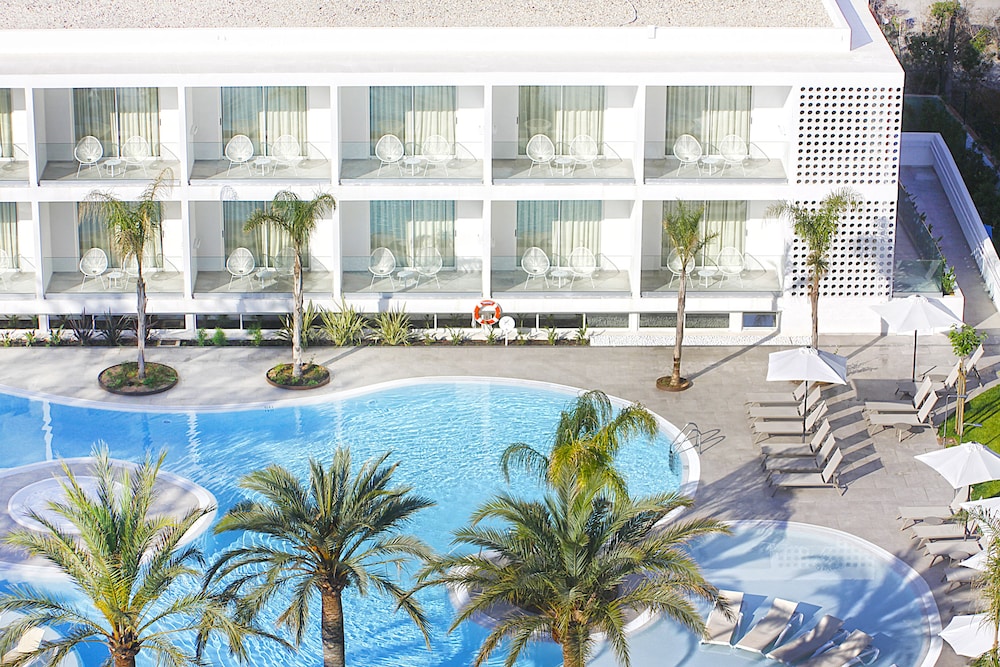 BG Hotel Caballero — Swimming pool in Playa de Palma, Balearic Islands