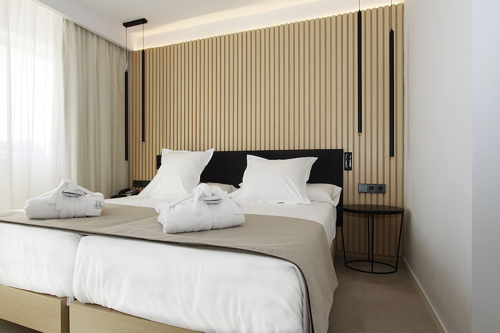 BG Hotel Caballero — Hotel rooms in Playa de Palma, Balearic Islands