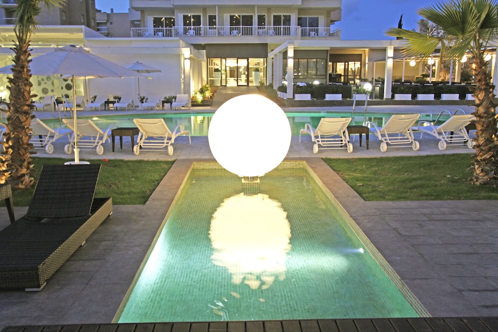 BG Hotel Caballero — Swimming pool in Playa de Palma, Balearic Islands