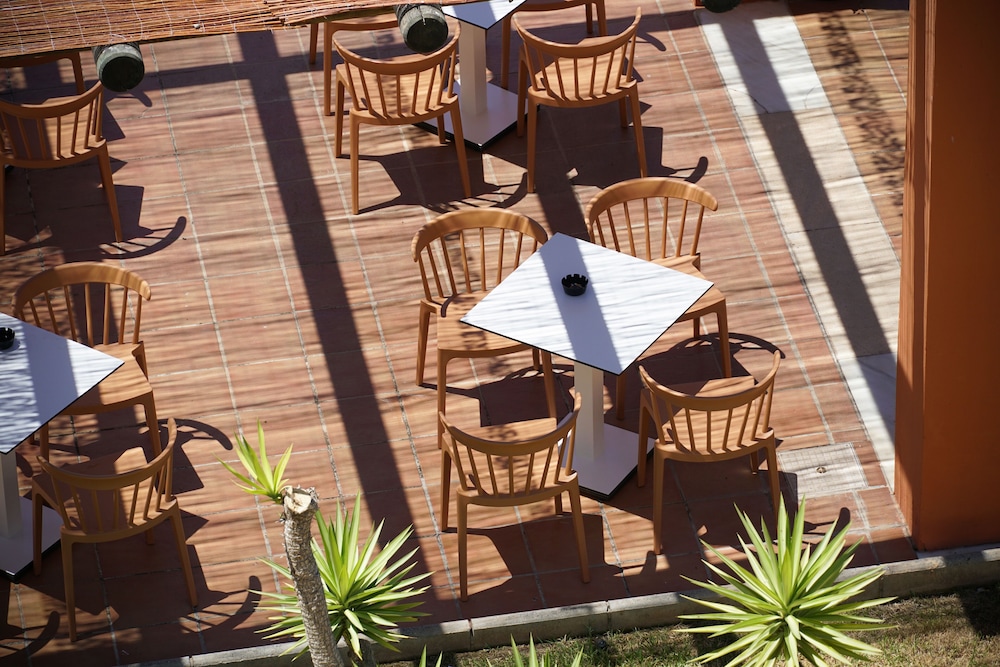 Ohtels Cabogata — Restaurant & bars in Almeria, Andalusia