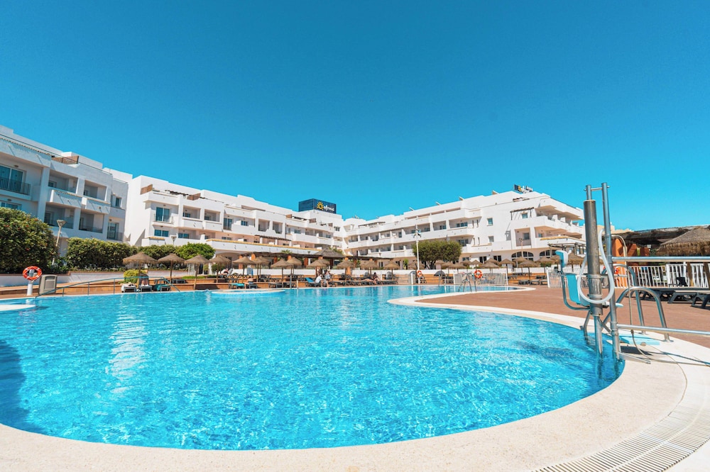 Ohtels Cabogata — Swimming pool in Almeria, Andalusia
