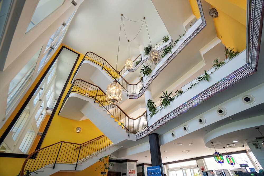 Ohtels Cabogata — Hotel building in Almeria, Andalusia
