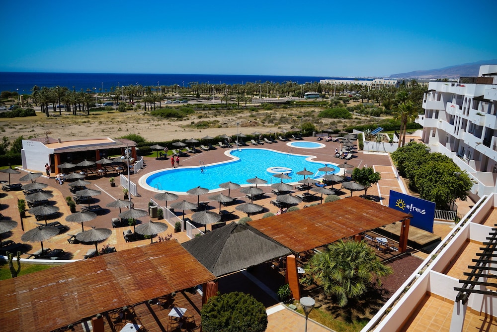 Ohtels Cabogata — Swimming pool in Almeria, Andalusia
