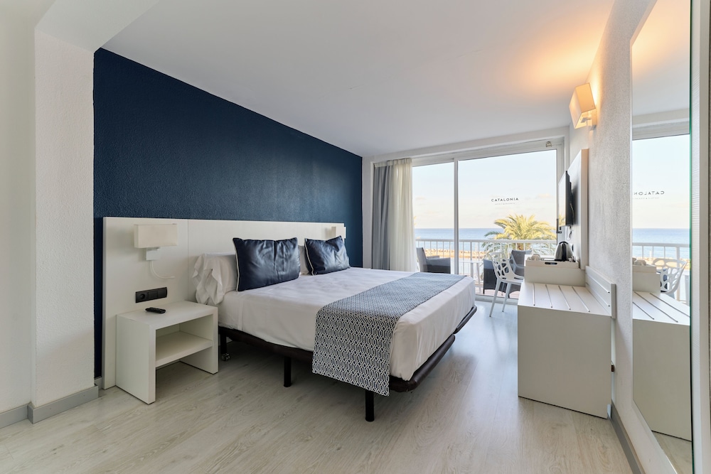 Catalonia Del Mar - Adults Only — Hotel rooms in Cala Bona, Balearic Islands