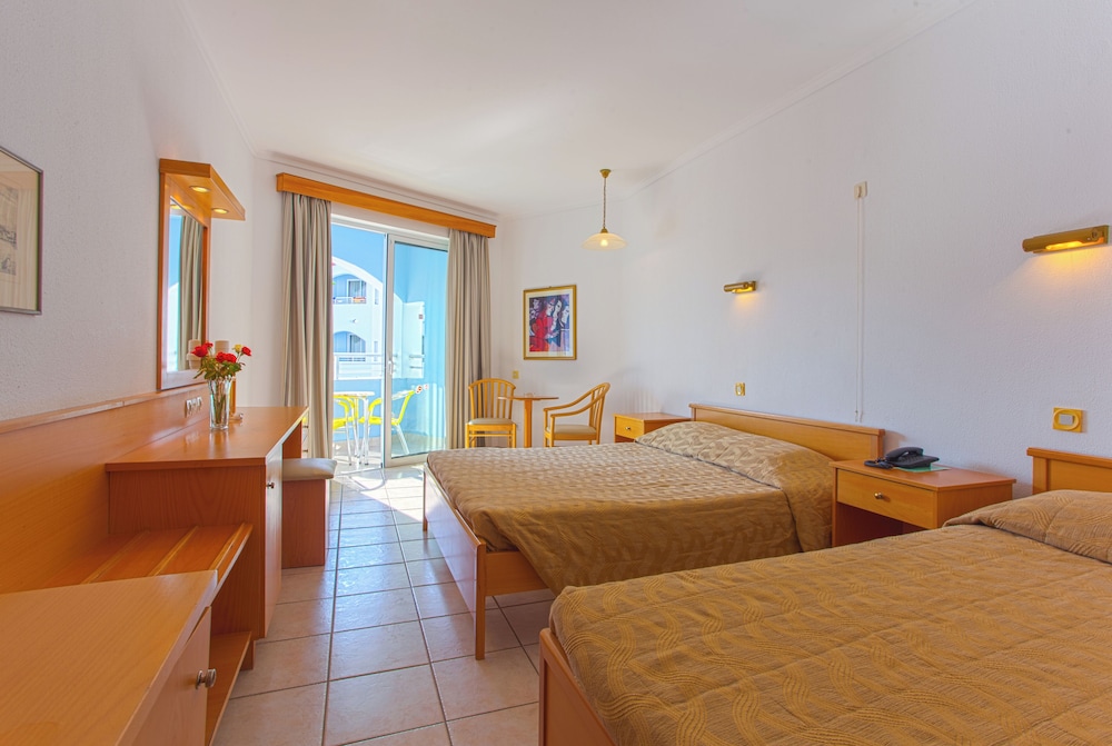 Continental Palace — Hotel rooms in Kos Town, South Aegean