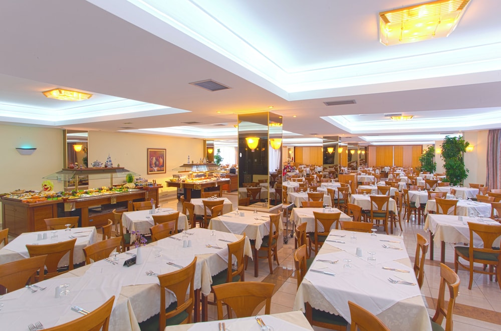 Continental Palace — Restaurant & bars in Kos Town, South Aegean