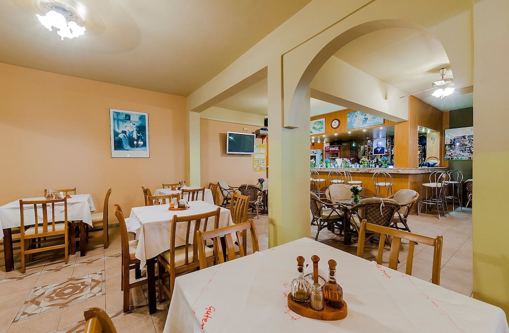 Esmeralda Hotel — Restaurant & bars in Kremasti, South Aegean