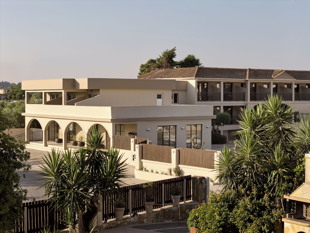 Filoxenia Hotel Zakynthos — Hotel building in Tsilivi, Ionian Islands