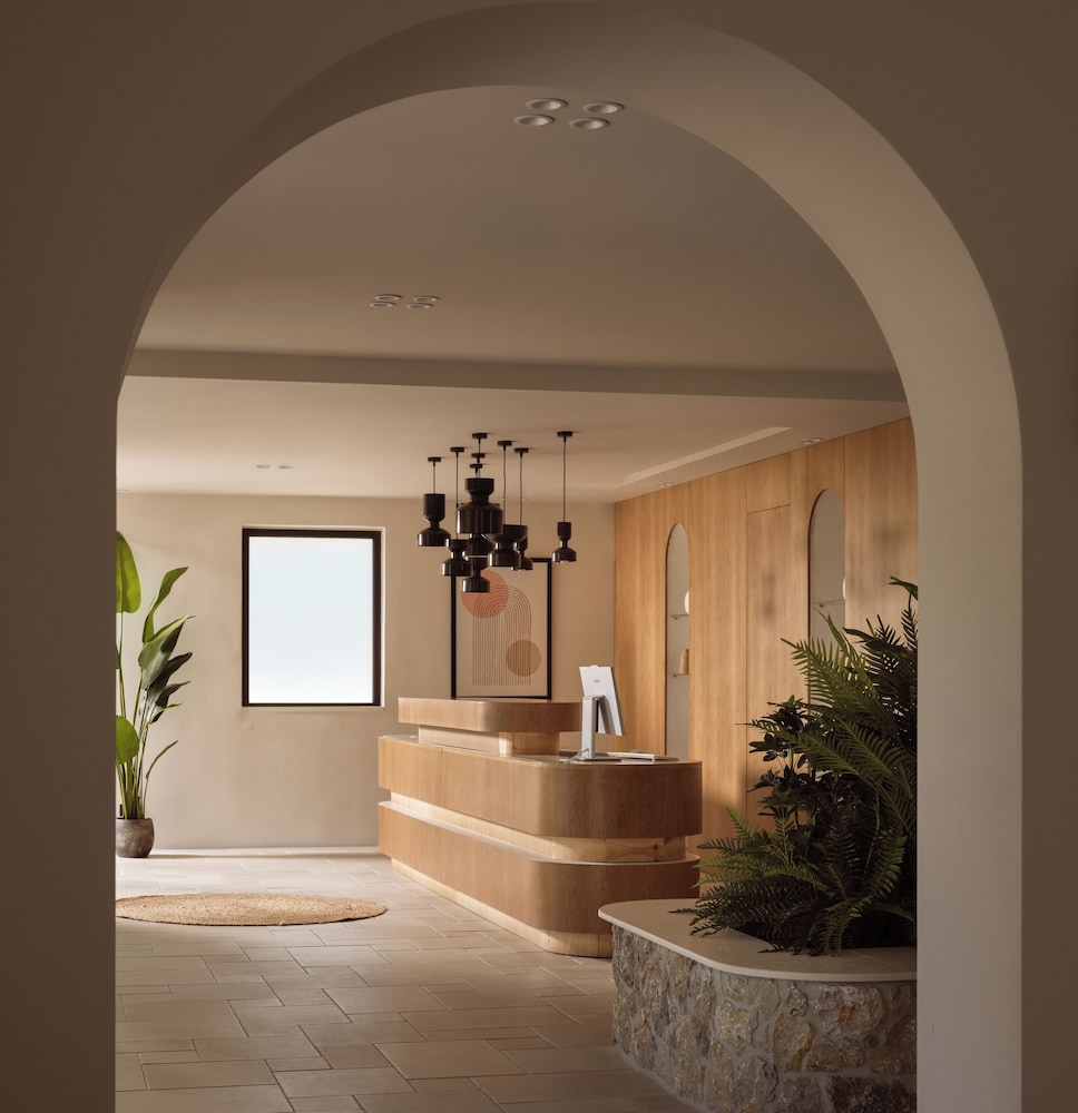 Filoxenia Hotel Zakynthos — Hotel building in Tsilivi, Ionian Islands