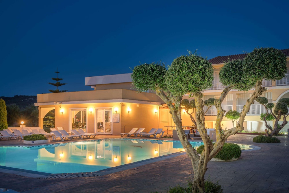 Filoxenia Hotel Zakynthos — Swimming pool in Tsilivi, Ionian Islands