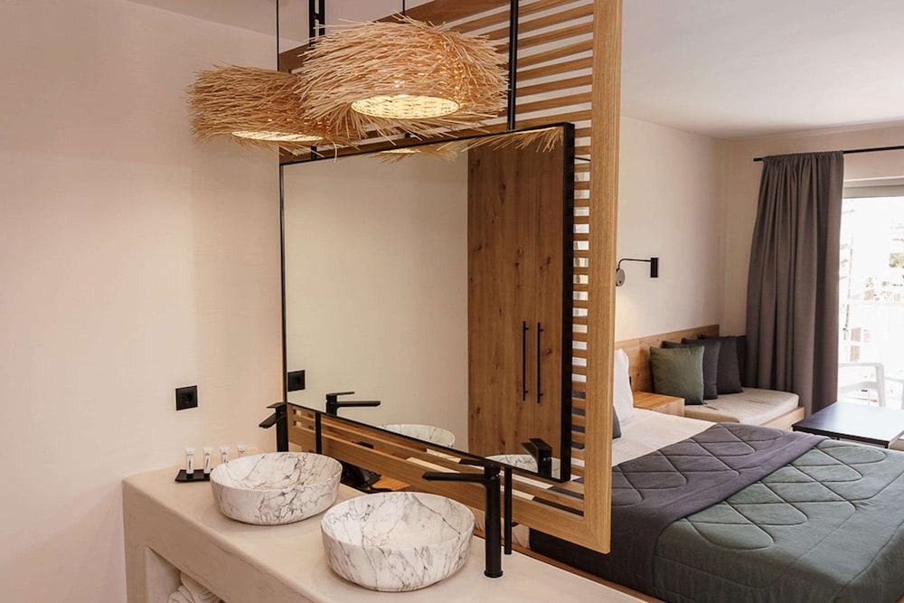Filoxenia Hotel Zakynthos — Hotel rooms in Tsilivi, Ionian Islands