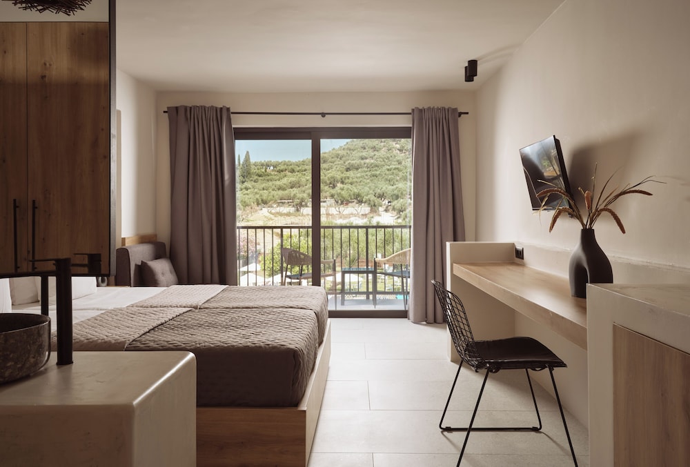 Filoxenia Hotel Zakynthos — Hotel rooms in Tsilivi, Ionian Islands