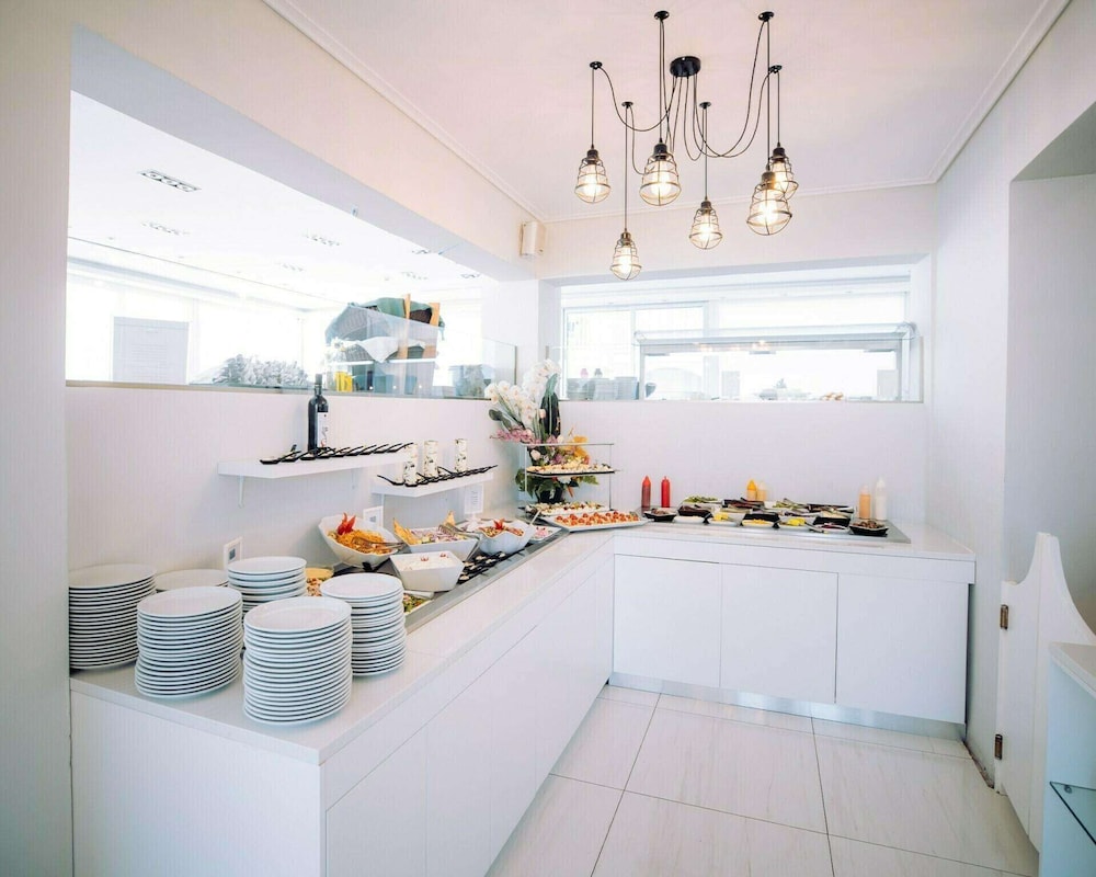 Filoxenia Hotel Zakynthos — Restaurant & bars in Tsilivi, Ionian Islands