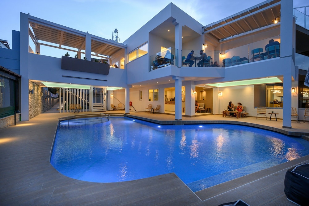 Mare Boutique - Adults Only — Swimming pool in Georgioupolis