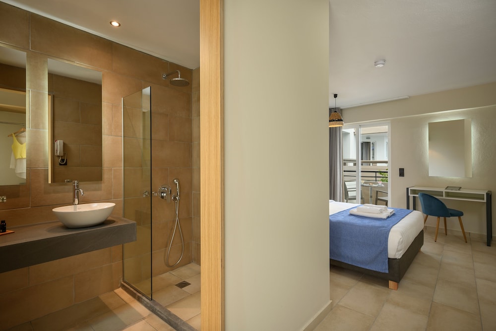 Mare Boutique - Adults Only — Hotel rooms in Georgioupolis