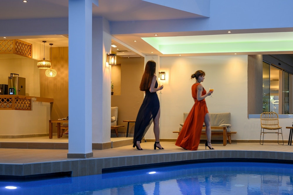Mare Boutique - Adults Only — Swimming pool in Georgioupolis
