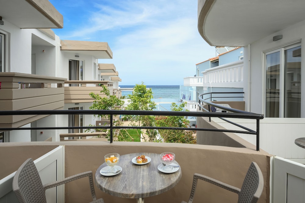 Mare Boutique - Adults Only — Hotel rooms in Georgioupolis