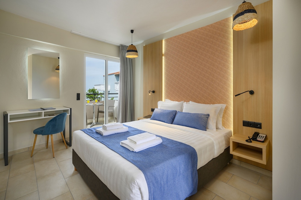 Mare Boutique - Adults Only — Hotel rooms in Georgioupolis