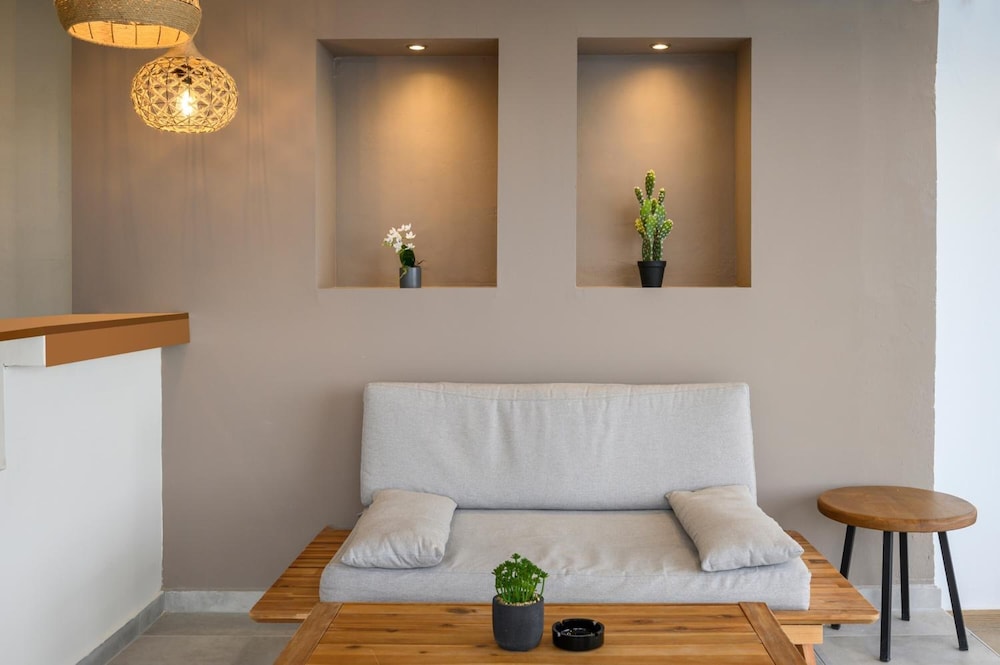 Mare Boutique - Adults Only — Hotel rooms in Georgioupolis