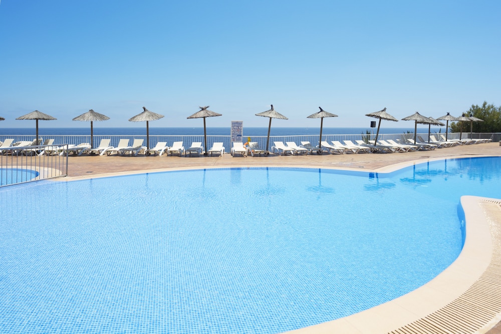 Aparthotel HSM Calas Park - All Inclusive — Swimming pool in Calas de Mallorca, Balearic Islands