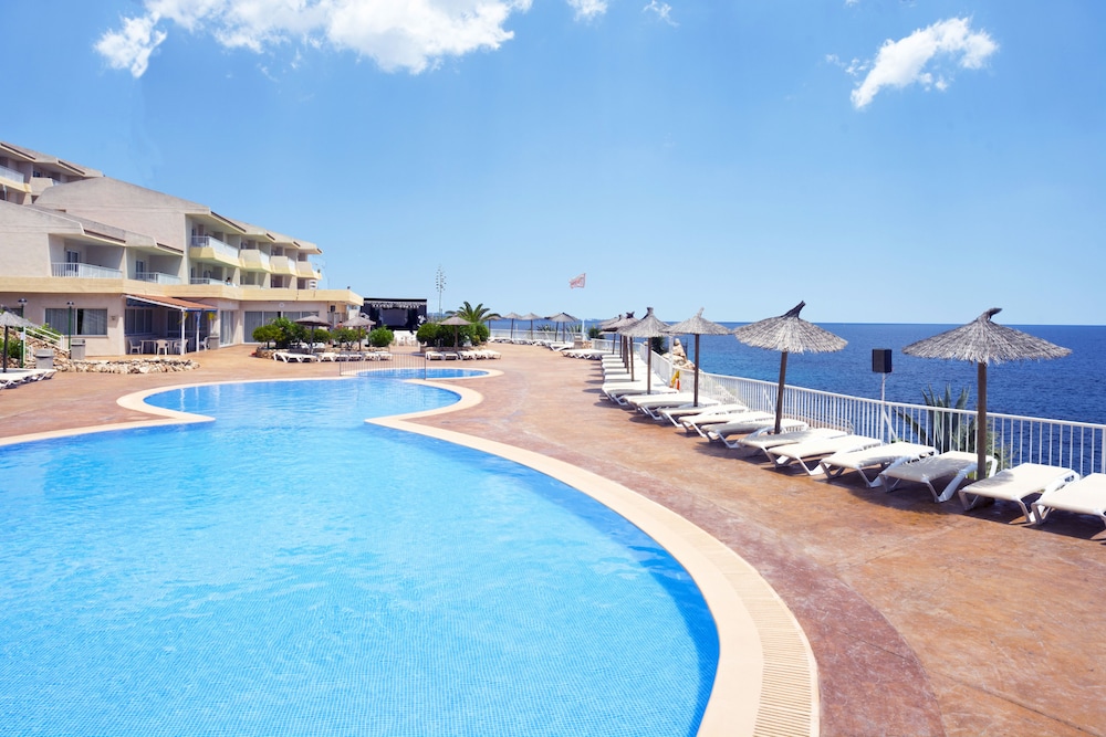 Aparthotel HSM Calas Park - All Inclusive — Main photo in Calas de Mallorca, Balearic Islands