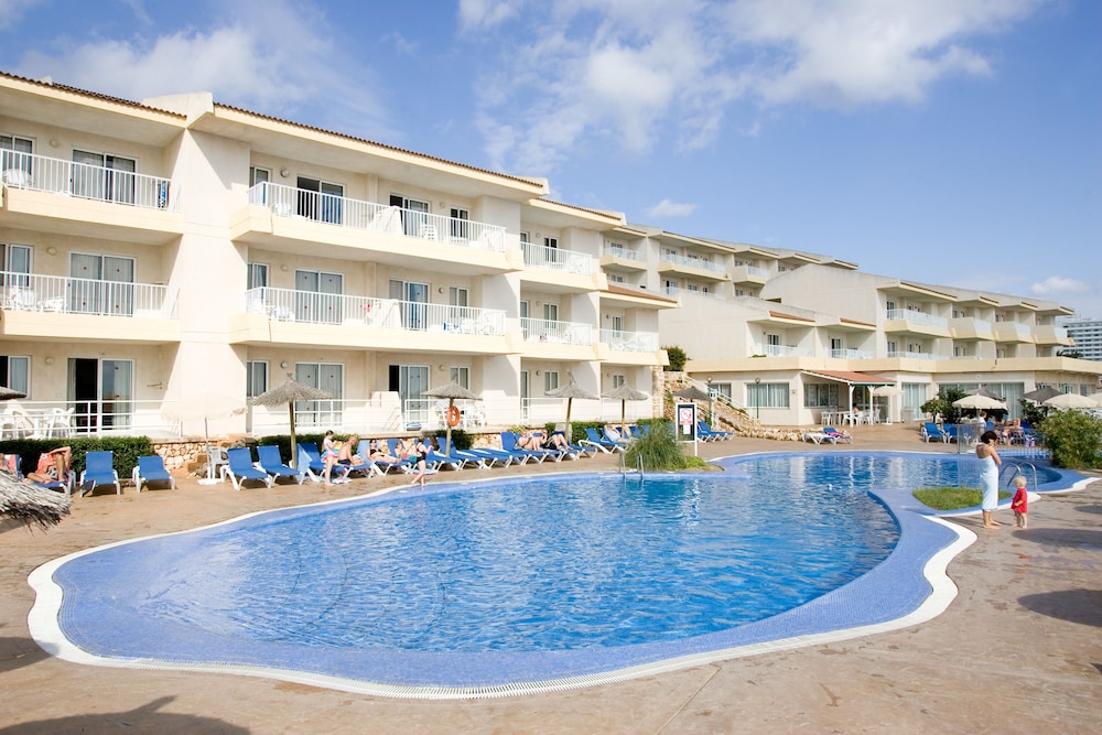 Aparthotel HSM Calas Park - All Inclusive — Swimming pool in Calas de Mallorca, Balearic Islands