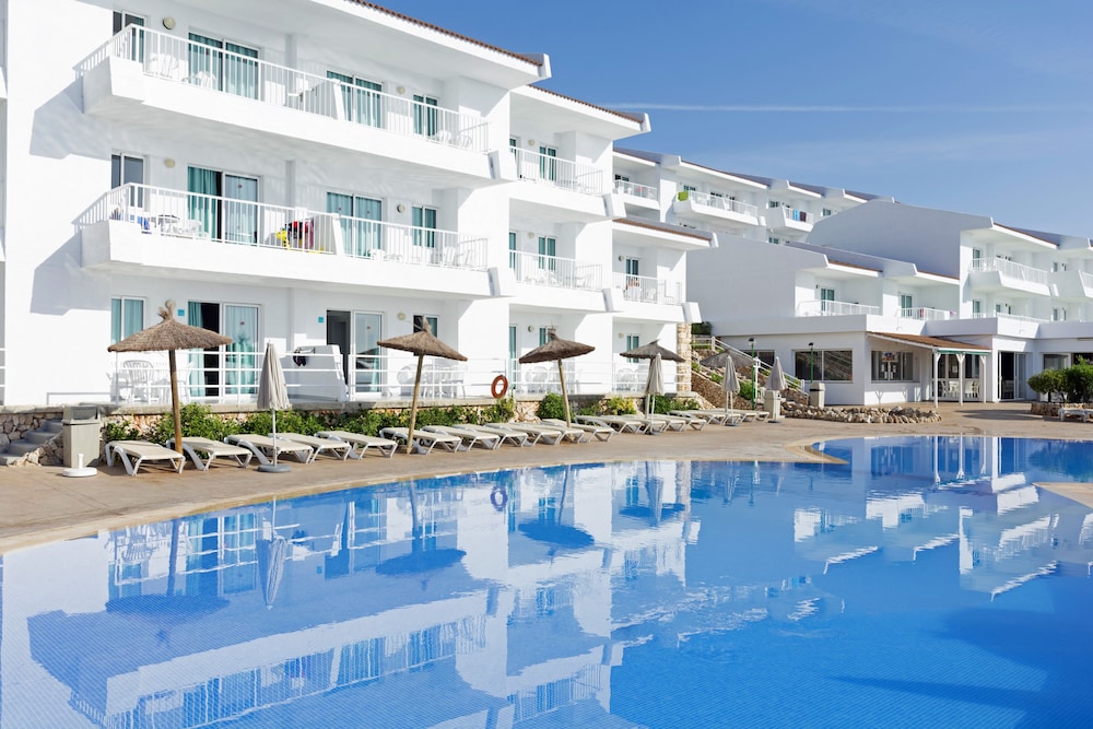 Aparthotel HSM Calas Park - All Inclusive — Swimming pool in Calas de Mallorca, Balearic Islands