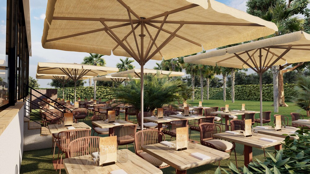 Cala Millor Garden, Adults Only — Restaurant & bars in Cala Millor, Balearic Islands