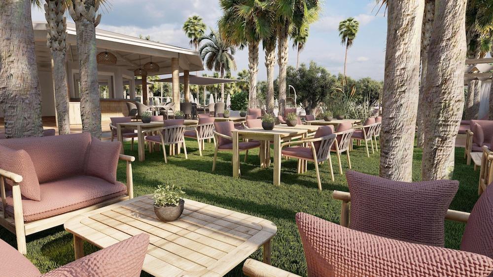 Cala Millor Garden, Adults Only — Restaurant & bars in Cala Millor, Balearic Islands