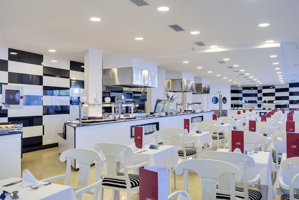 Cala Millor Garden, Adults Only — Restaurant & bars in Cala Millor, Balearic Islands
