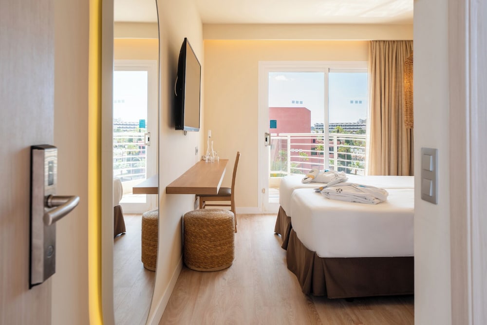 Cala Millor Garden, Adults Only — Hotel rooms in Cala Millor, Balearic Islands