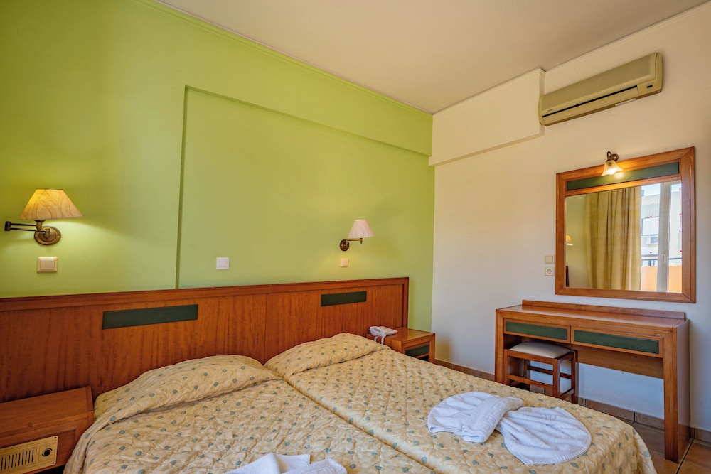 Lefkoniko Bay — Hotel rooms in Rethymnon