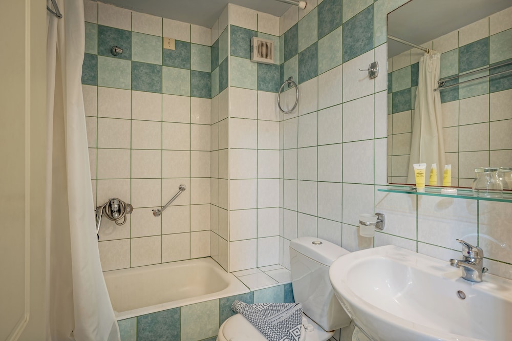 Lefkoniko Bay — Hotel rooms in Rethymnon