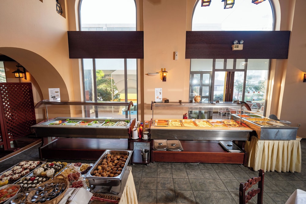 Lefkoniko Bay — Restaurant & bars in Rethymnon