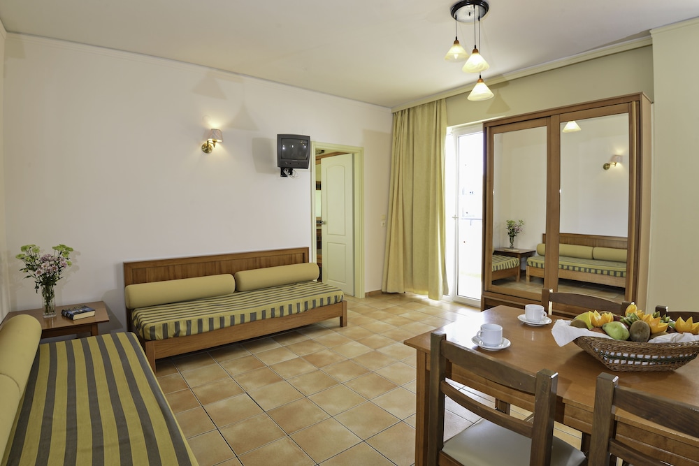 Lefkoniko Bay — Hotel rooms in Rethymnon