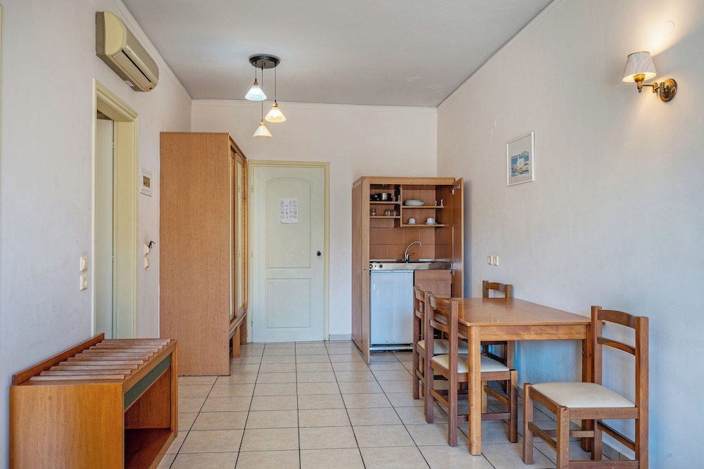 Lefkoniko Bay — Hotel rooms in Rethymnon