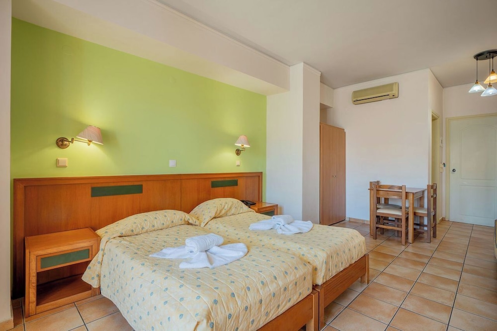 Lefkoniko Bay — Hotel rooms in Rethymnon